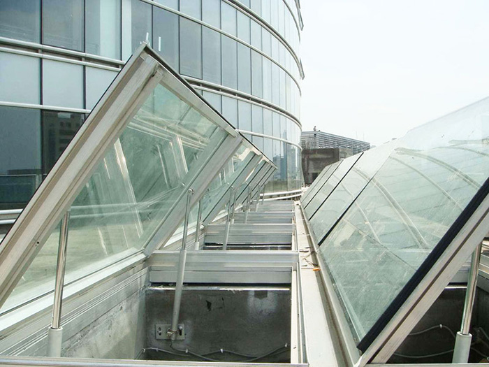 双螺杆式电动天窗