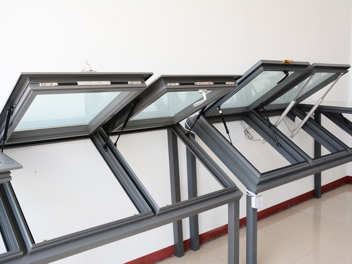 平行电动天窗